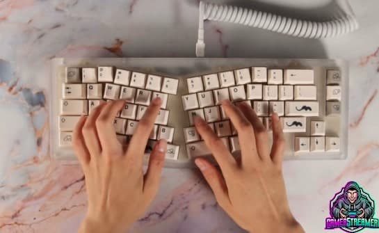 teclado ergonomico gamer