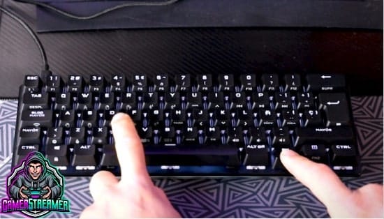 atajos teclado k70 pro mini